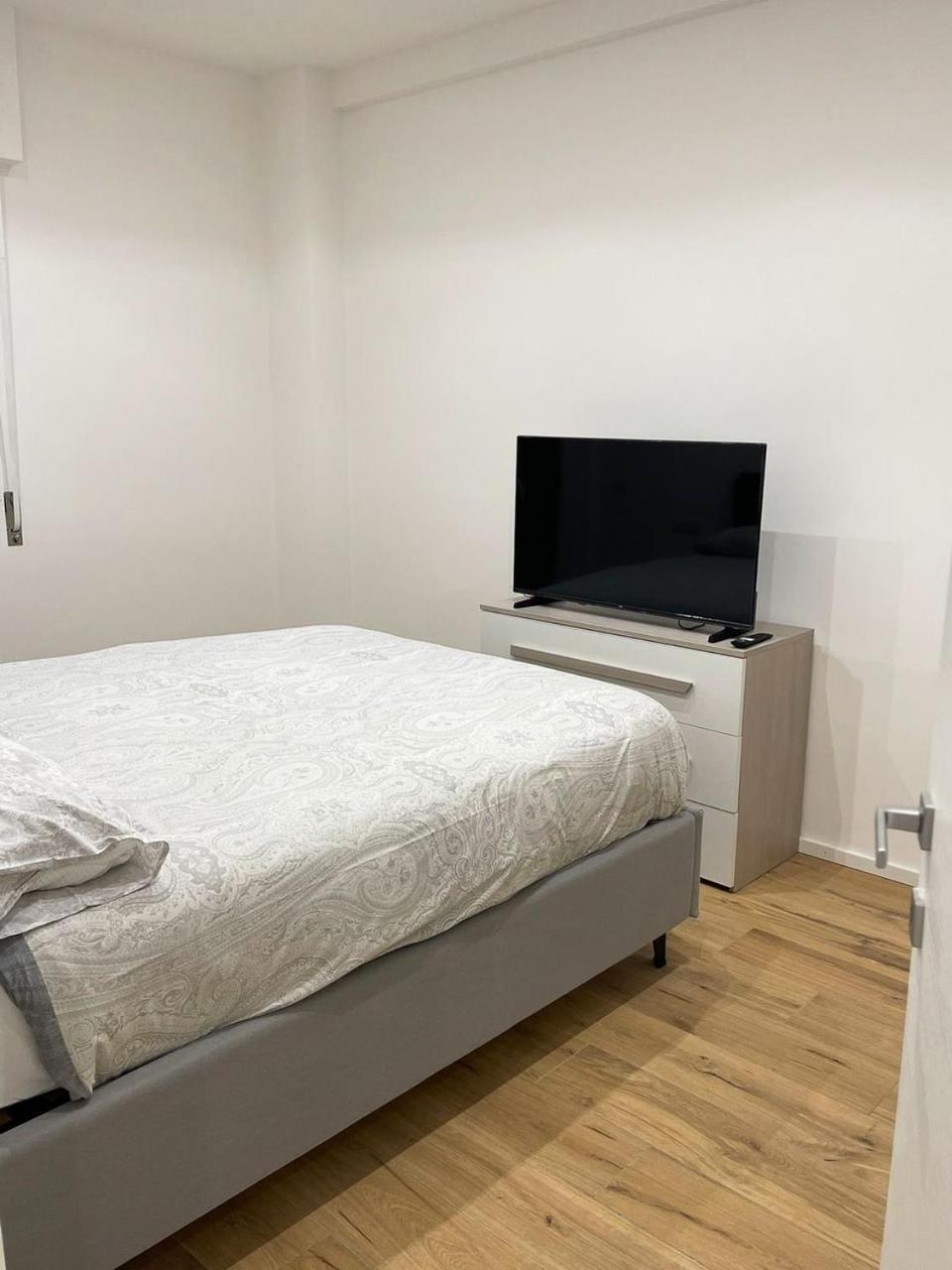Appartement Pm 34 Viale Imperatore - 50 Mt From Metro San Paolo *