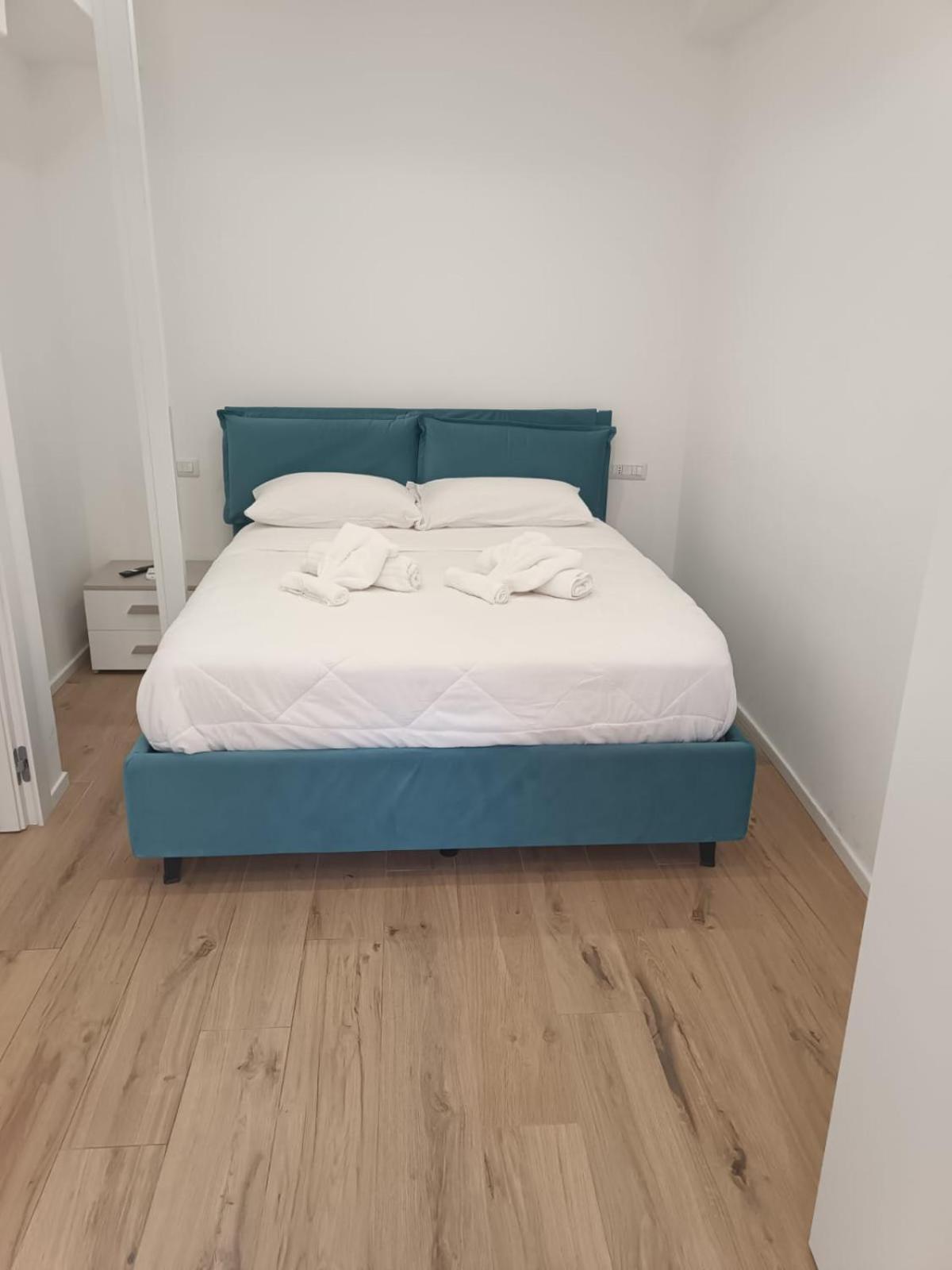 Appartement Pm 34 Viale Imperatore - 50 Mt From Metro San Paolo